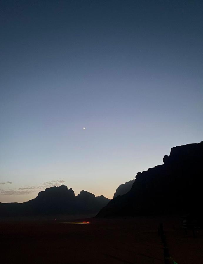 Wadi Rum Silk Road Camp Екстер'єр фото