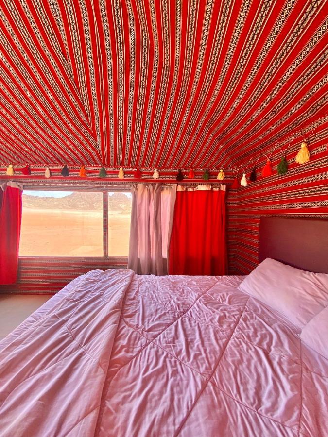 Wadi Rum Silk Road Camp Екстер'єр фото