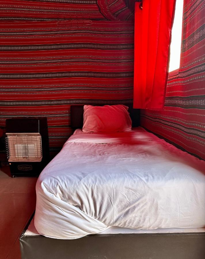 Wadi Rum Silk Road Camp Екстер'єр фото